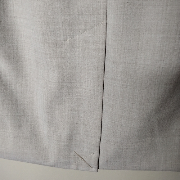 Worthington Pencil Skirt Size 10 Neutral Career Mini Feminine Minimalist NWT - Picture 6 of 8